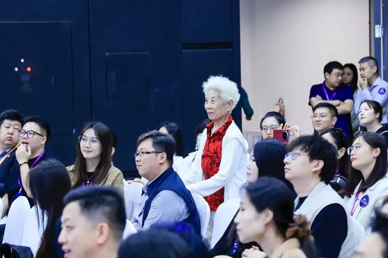 服务设计·重塑全球价值链的数字创新与协同生态 | 2025服贸会·第八届服务设计大会在京举行