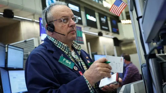 10月24日收盘：美股收高纳指涨逾200点 市场关注财报与贸易局势